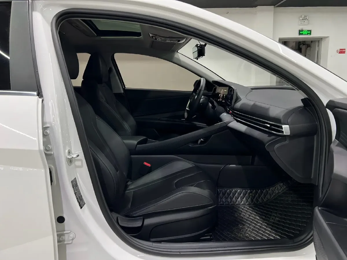 2022 Hyundai Elantra 1.5L 115HP L4 CVT,autocango,china used car exporter,china ev exporter,chinese used car exporter,chinese used ev exporter