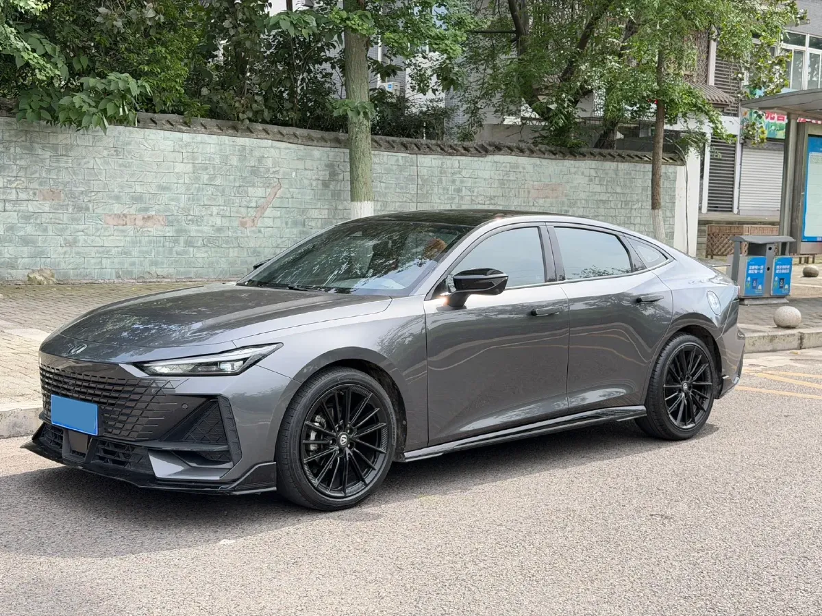 2023 ChangAn UNI-V 1.5T 188HP L4 7DCT,autocango,china used car exporter,china ev exporter,chinese used car exporter,chinese used ev exporter