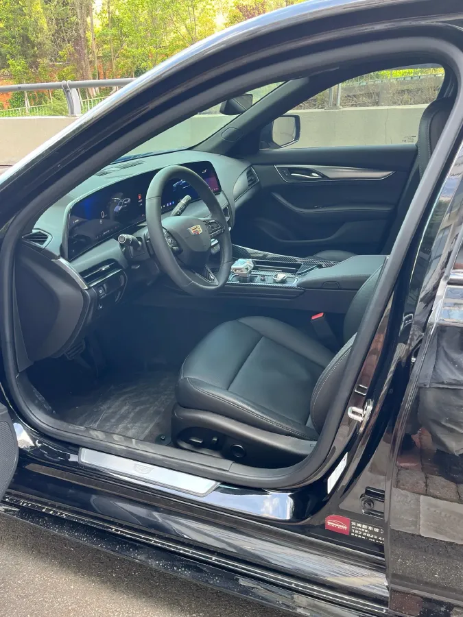 2024 Cadillac CT5 2.0T 237HP L4 10AT,autocango,china used car exporter,china ev exporter,chinese used car exporter,chinese used ev exporter