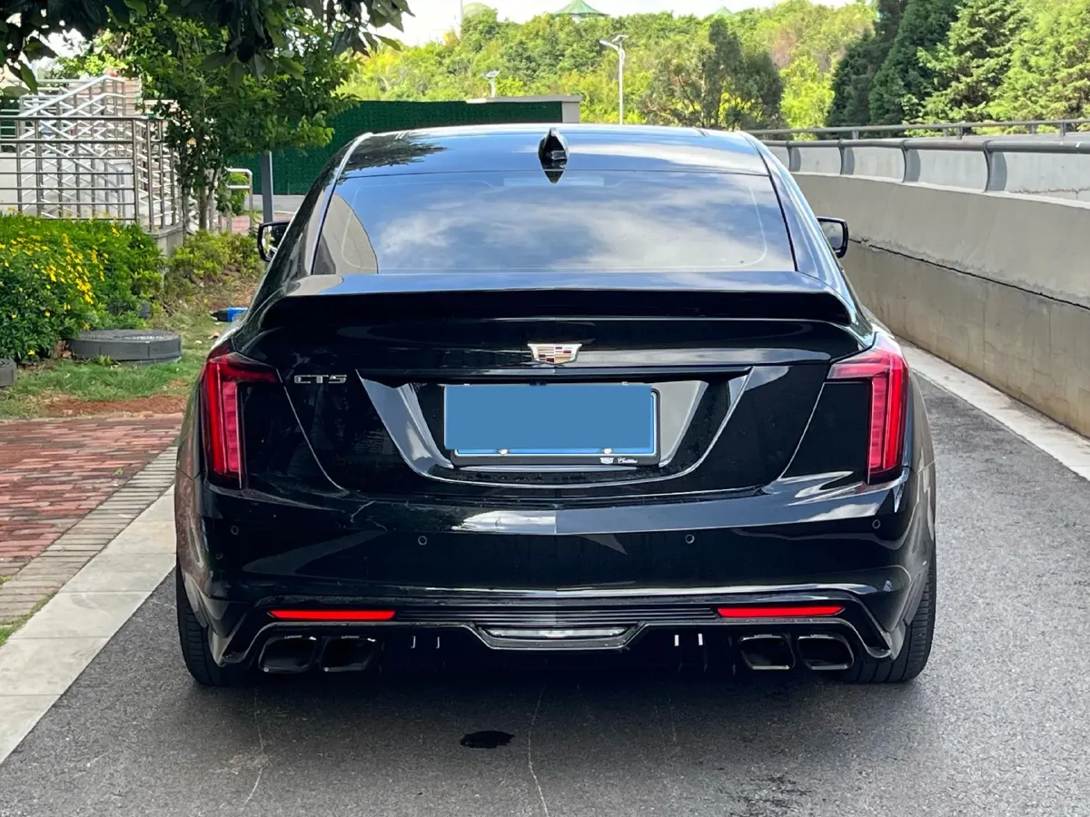 2024 Cadillac CT5 2.0T 237HP L4 10AT,autocango,china used car exporter,china ev exporter,chinese used car exporter,chinese used ev exporter