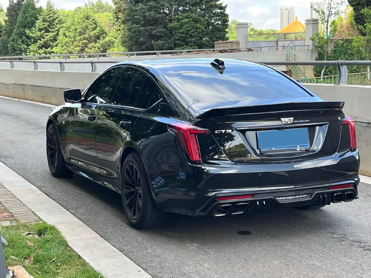 2024 Cadillac CT5 2.0T 237HP L4 10AT,autocango,china used car exporter,china ev exporter,chinese used car exporter,chinese used ev exporter