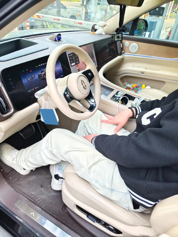 2024 AITO AITO M9 BEV 100KWH,autocango,china used car exporter,china ev exporter,chinese used car exporter,chinese used ev exporter