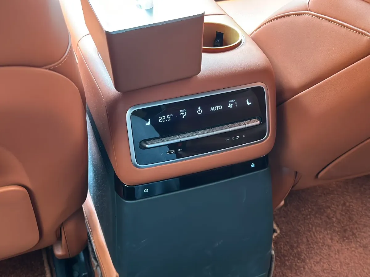 2022 Li L9 Range Extended 154HP REEV 42.6KWH,autocango,china used car exporter,china ev exporter,chinese used car exporter,chinese used ev exporter