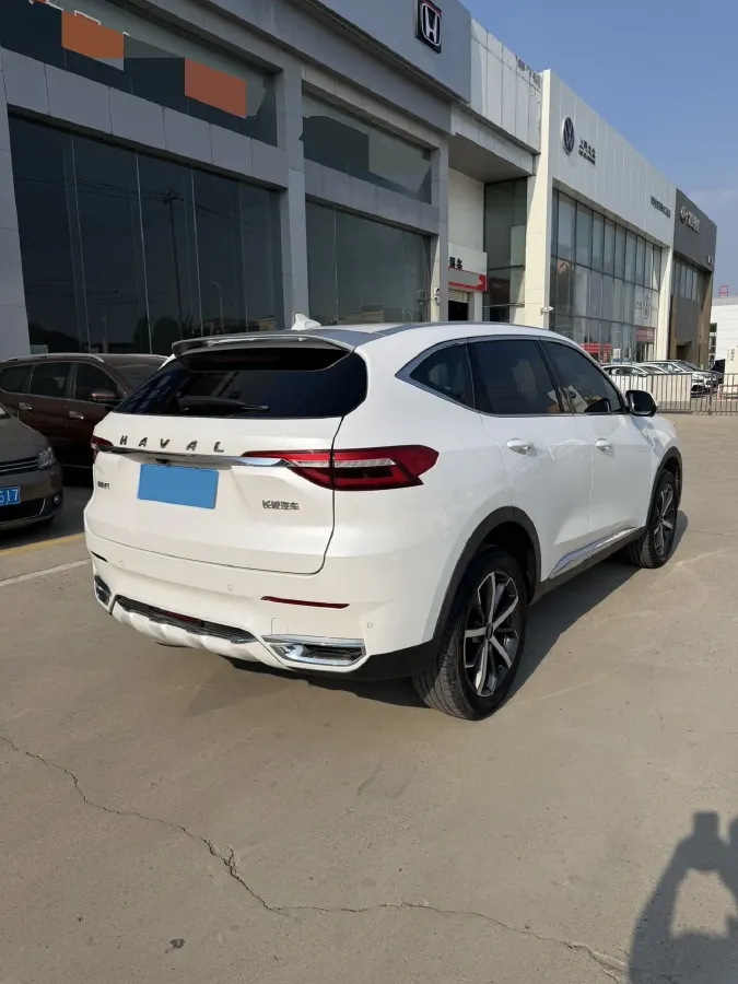 2021 Haval F7 1.5T 169HP L4 7DCT,autocango,china used car exporter,china ev exporter,chinese used car exporter,chinese used ev exporter