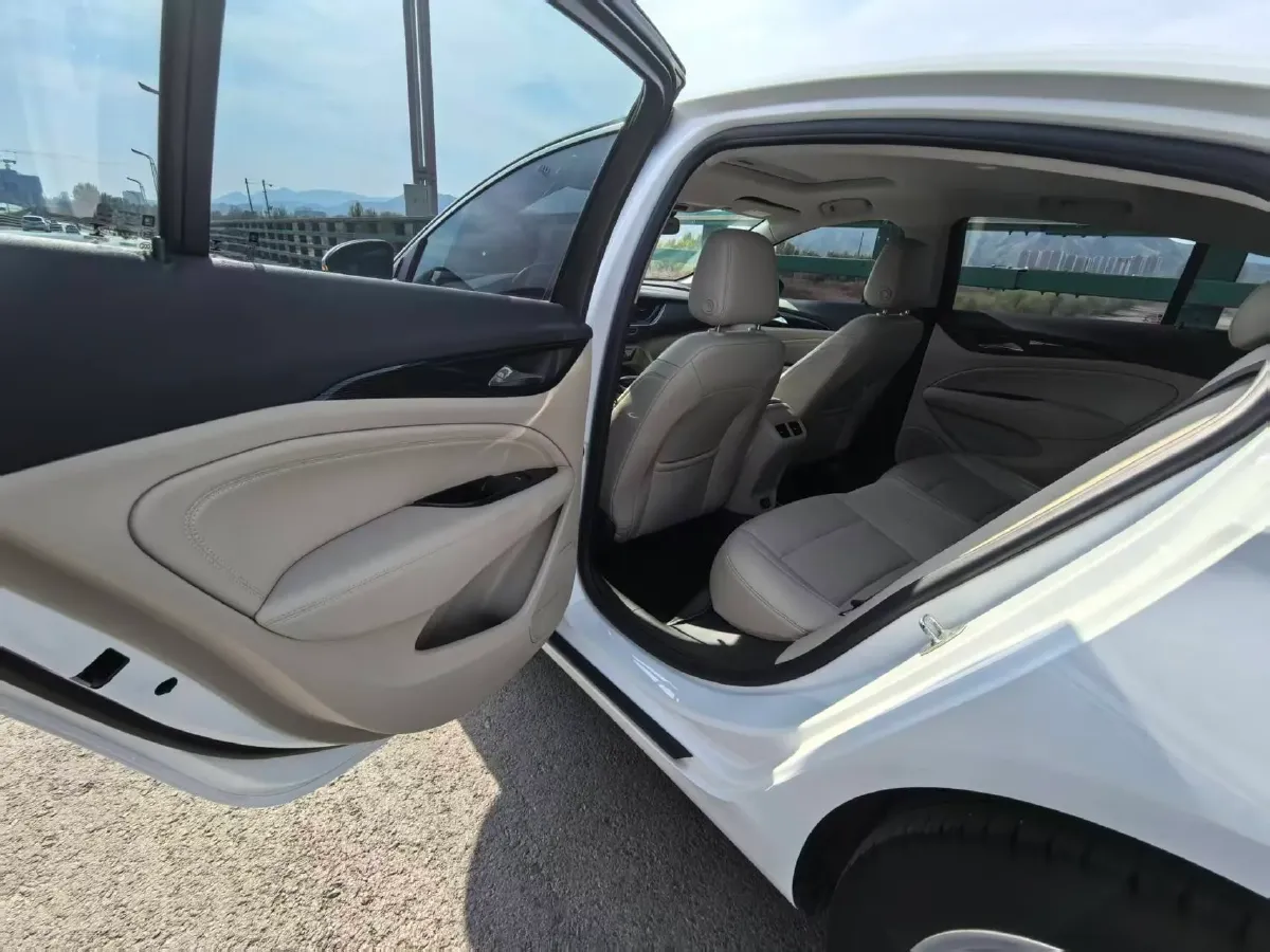 2020 Buick Regal 1.5T 169HP L4 9AT,autocango,china used car exporter,china ev exporter,chinese used car exporter,chinese used ev exporter