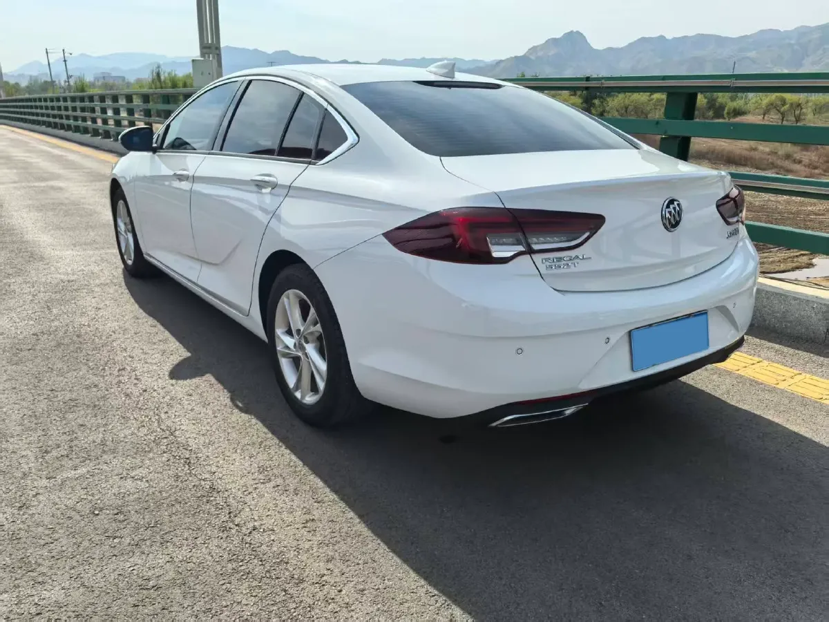 2020 Buick Regal 1.5T 169HP L4 9AT,autocango,china used car exporter,china ev exporter,chinese used car exporter,chinese used ev exporter