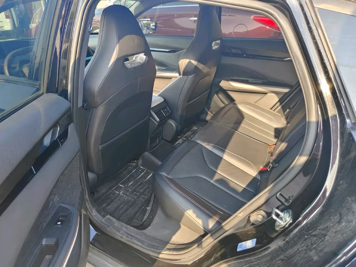 2023 ChangAn UNI-V 1.5T 188HP L4 7DCT,autocango,china used car exporter,china ev exporter,chinese used car exporter,chinese used ev exporter