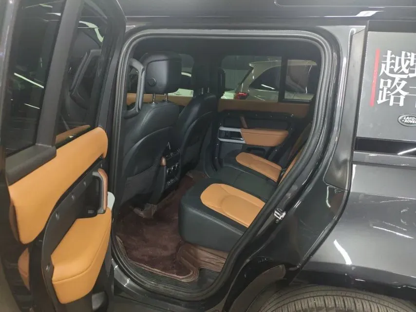 2024 Land Rover Defender 3.0T 400HP L6 8AT,autocango,china used car exporter,china ev exporter,chinese used car exporter,chinese used ev exporter