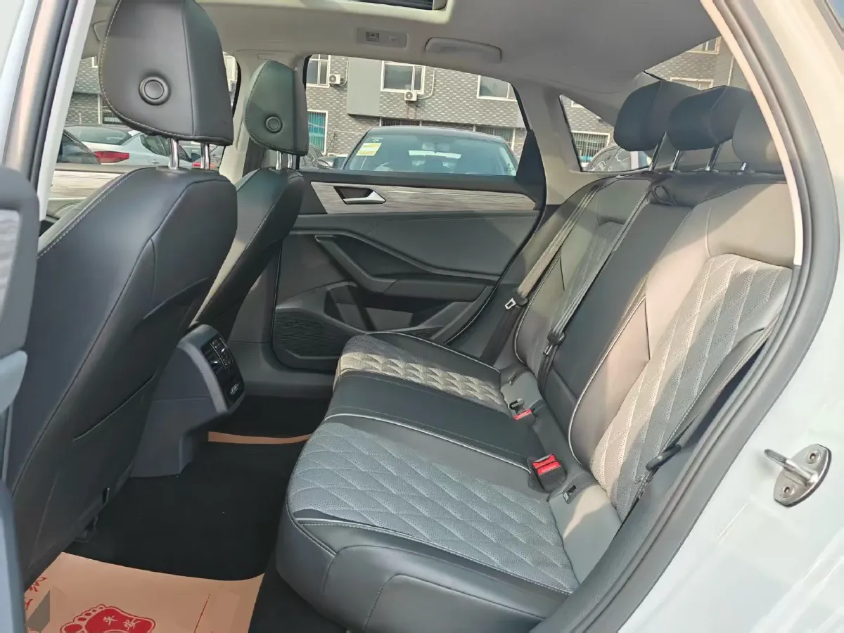 2023 Volkswagen Sagitar 1.5T 160HP L4 7DCT,autocango,china used car exporter,china ev exporter,chinese used car exporter,chinese used ev exporter