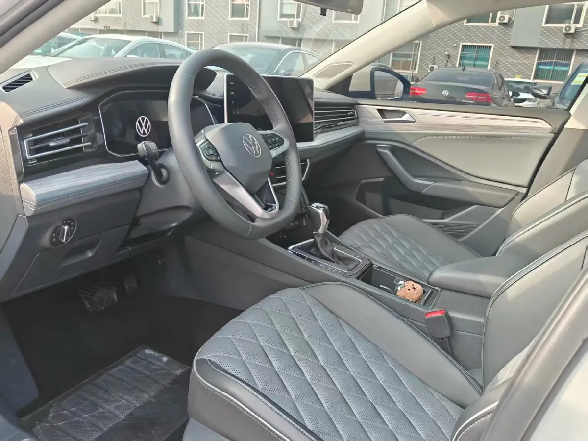 2023 Volkswagen Sagitar 1.5T 160HP L4 7DCT,autocango,china used car exporter,china ev exporter,chinese used car exporter,chinese used ev exporter