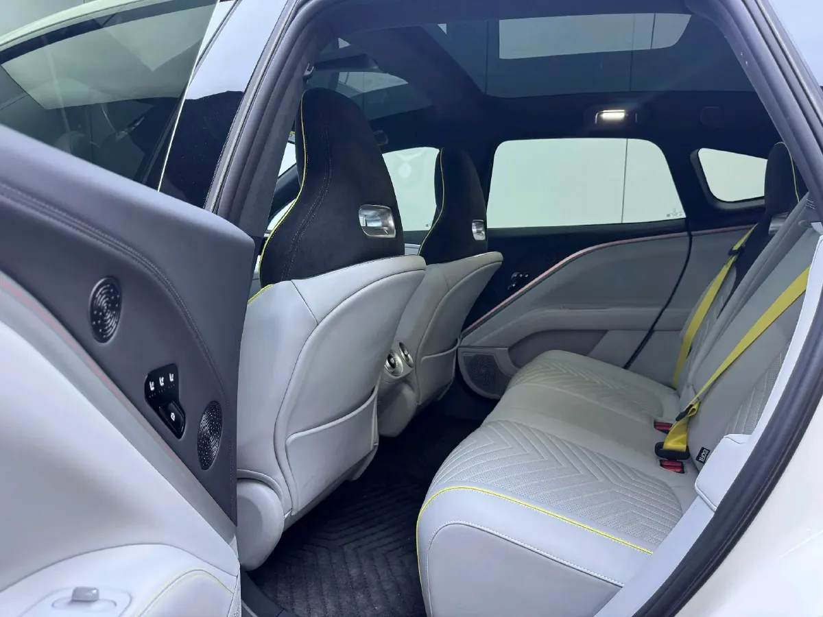 2025 Avatr 11 BEV,autocango,china used car exporter,china ev exporter,chinese used car exporter,chinese used ev exporter