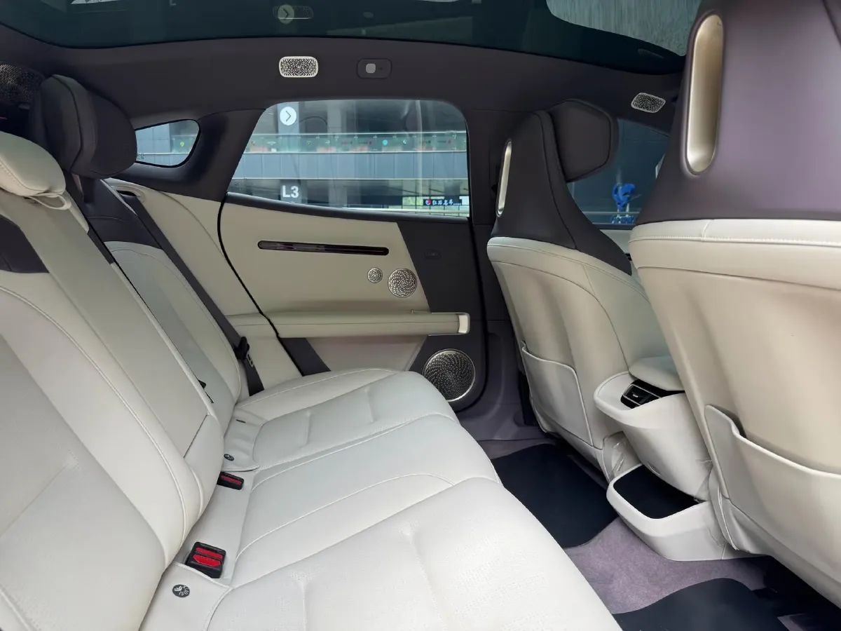 2025 Avatr 06 REEV 156HP REEV,autocango,china used car exporter,china ev exporter,chinese used car exporter,chinese used ev exporter