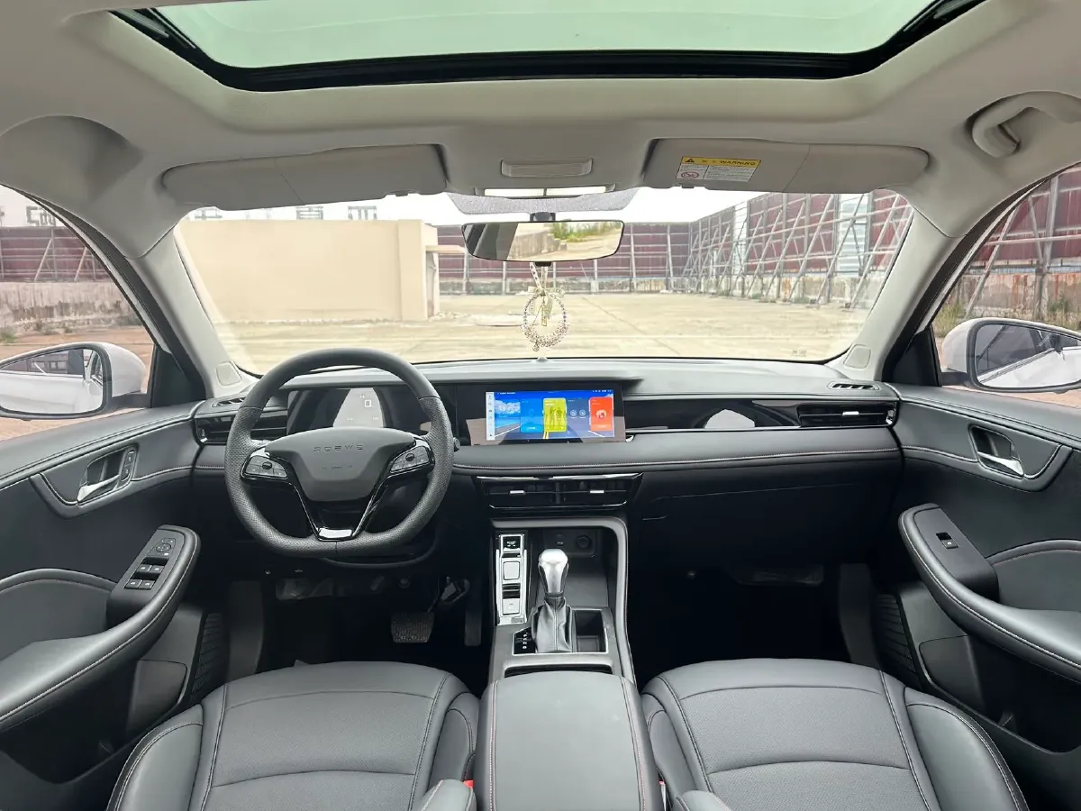 2024 Roewe i5 1.5L 129HP L4 CVT,autocango,china used car exporter,china ev exporter,chinese used car exporter,chinese used ev exporter