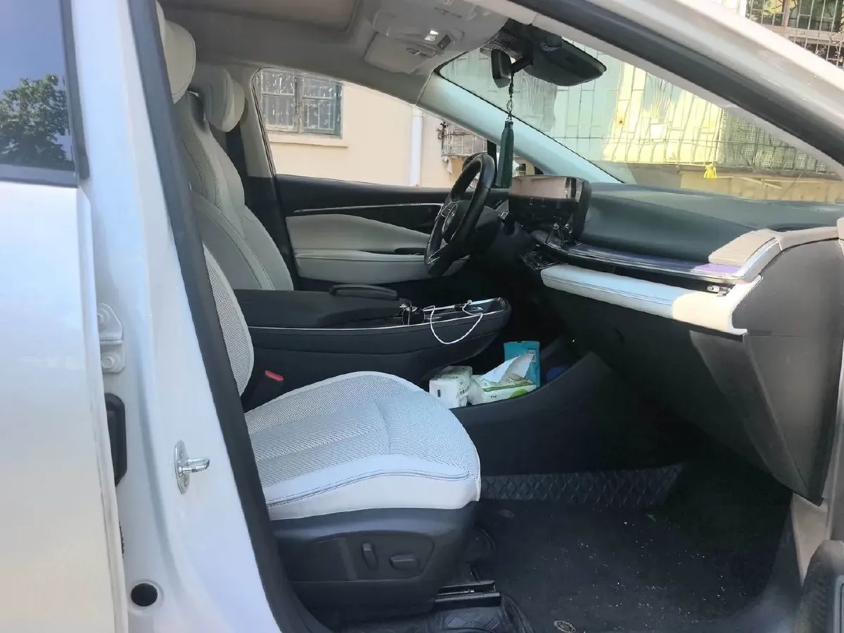 2023 Roewe F7 BEV 64KWH,autocango,china used car exporter,china ev exporter,chinese used car exporter,chinese used ev exporter