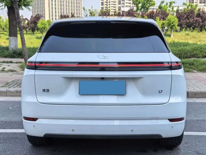 2024 Li L8 Range Extended 154HP REEV 52.3KWH,autocango,china used car exporter,china ev exporter,chinese used car exporter,chinese used ev exporter