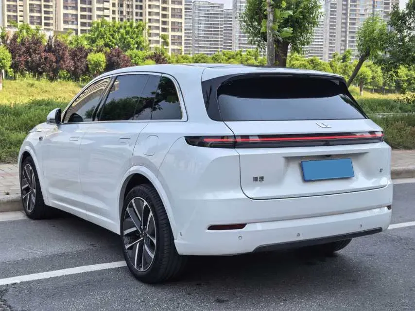 2024 Li L8 Range Extended 154HP REEV 52.3KWH,autocango,china used car exporter,china ev exporter,chinese used car exporter,chinese used ev exporter