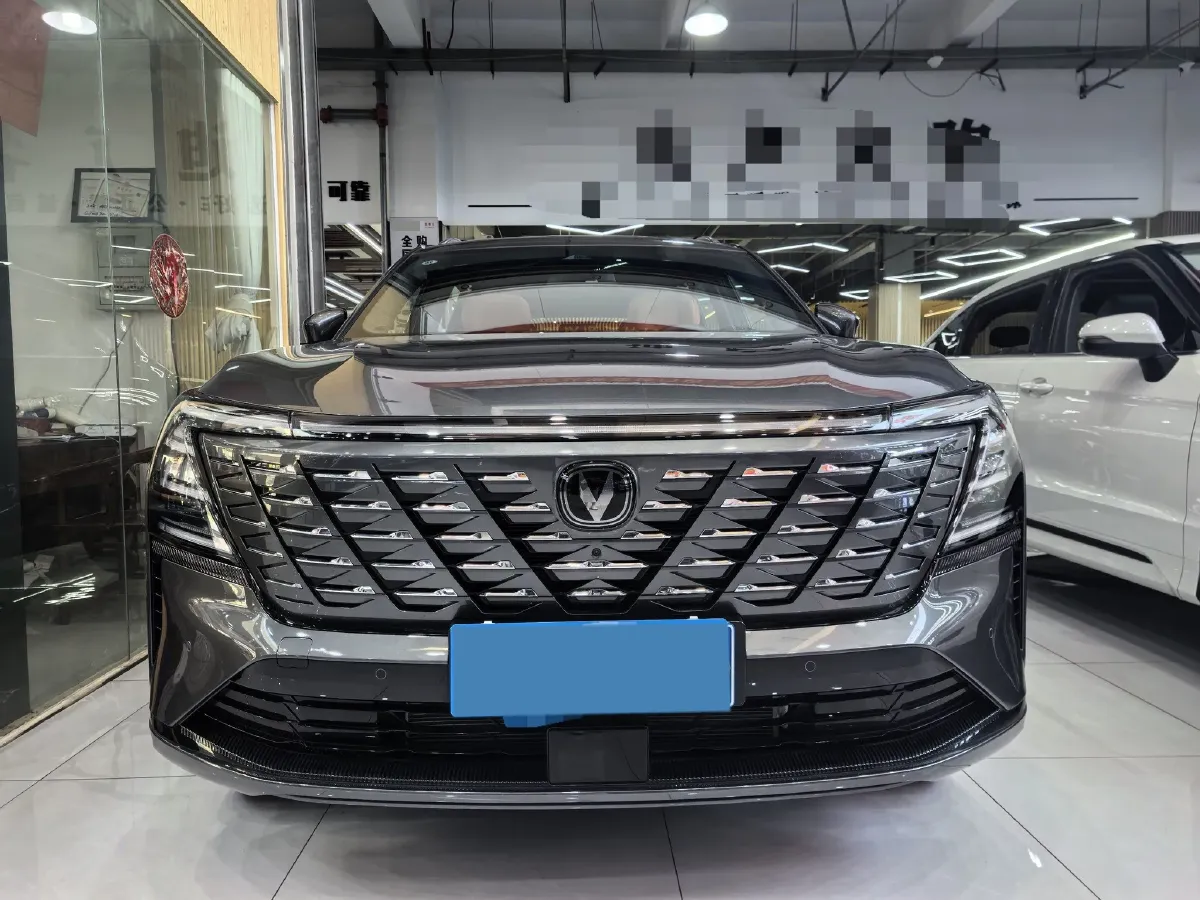 2025 ChangAn CS75 Plus 2.0T 233HP L4 8AT,autocango,china used car exporter,china ev exporter,chinese used car exporter,chinese used ev exporter