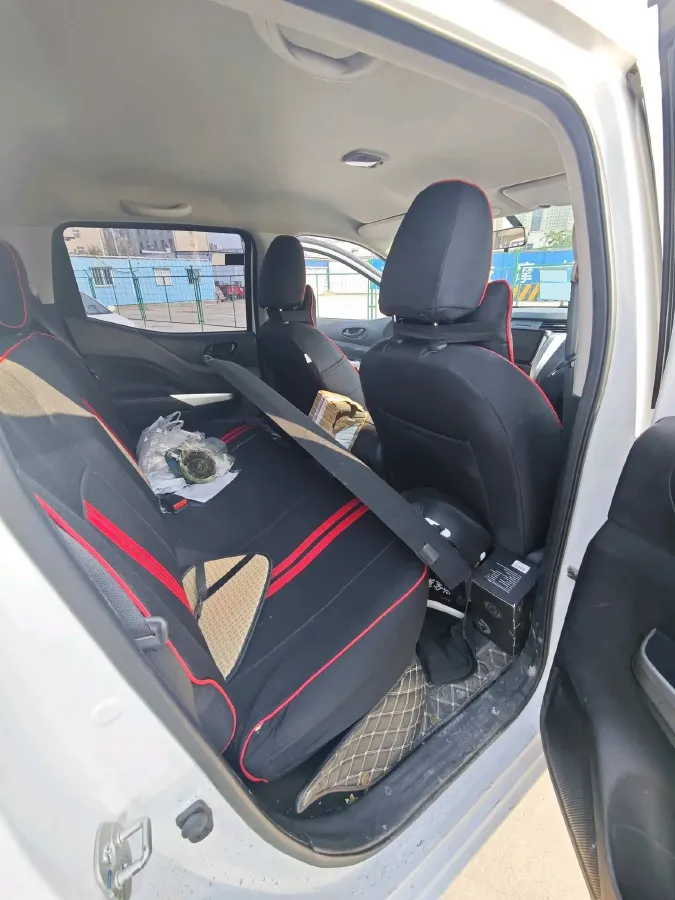 2021 Nissan Navara 2.5L 193HP L4 6MT,autocango,china used car exporter,china ev exporter,chinese used car exporter,chinese used ev exporter