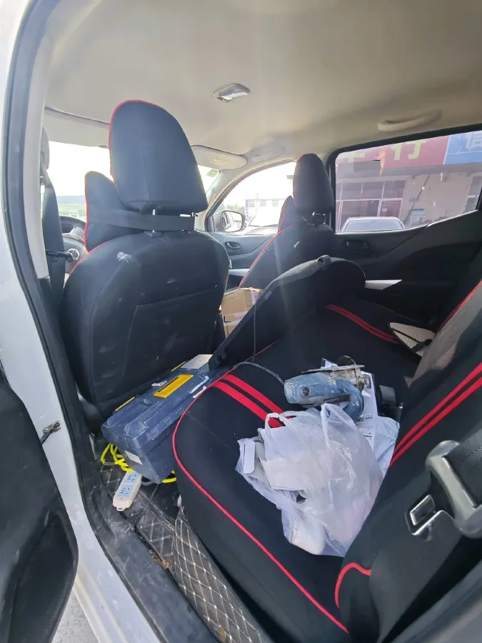 2021 Nissan Navara 2.5L 193HP L4 6MT,autocango,china used car exporter,china ev exporter,chinese used car exporter,chinese used ev exporter