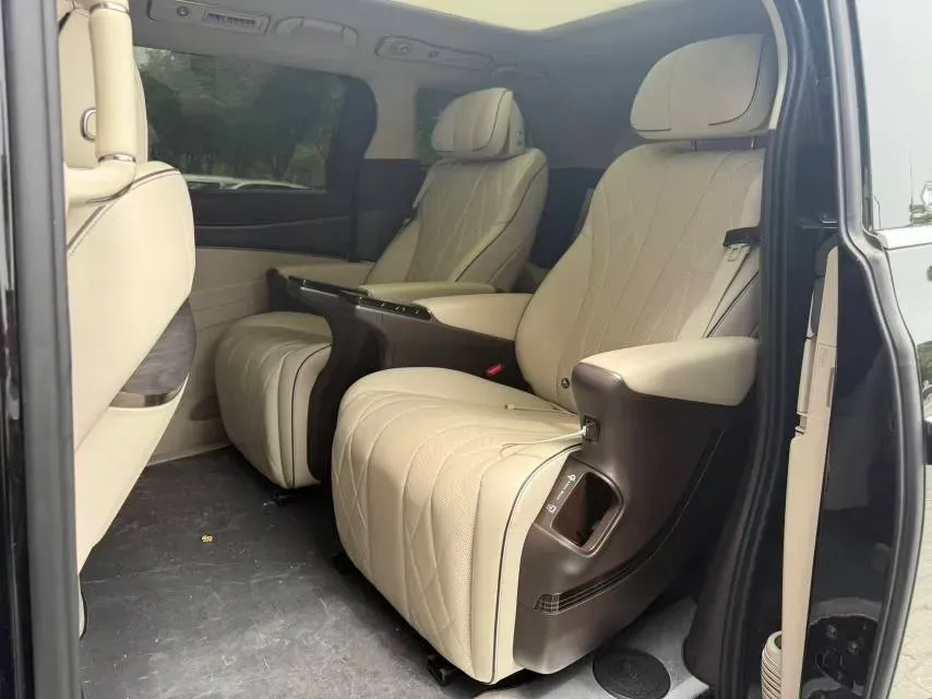 2024 Denza D9 1.5T 139HP L4 E-CVT PHEV 40KWH,autocango,china used car exporter,china ev exporter,chinese used car exporter,chinese used ev exporter
