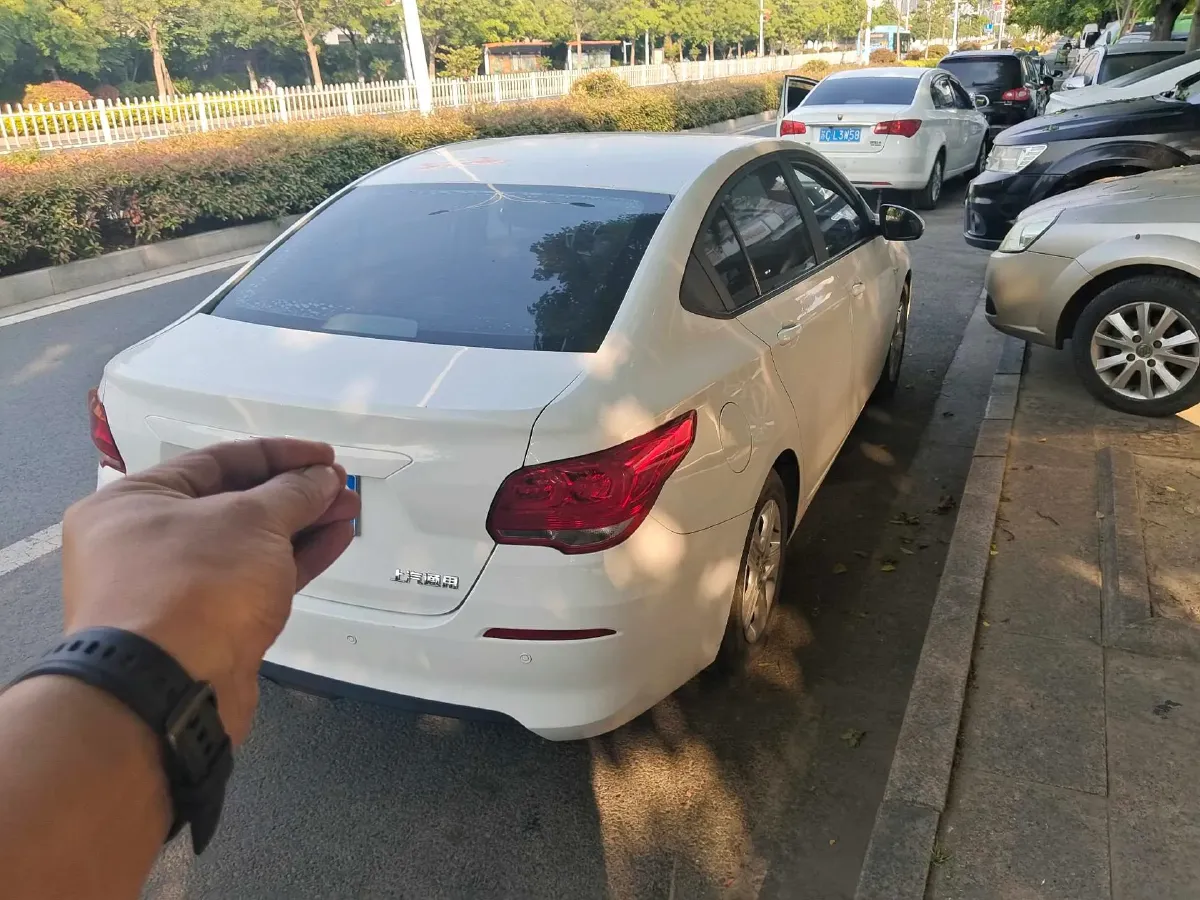 2016 Chevrolet Cavalier 1.5L 113HP L4 6AT,autocango,china used car exporter,china ev exporter,chinese used car exporter,chinese used ev exporter