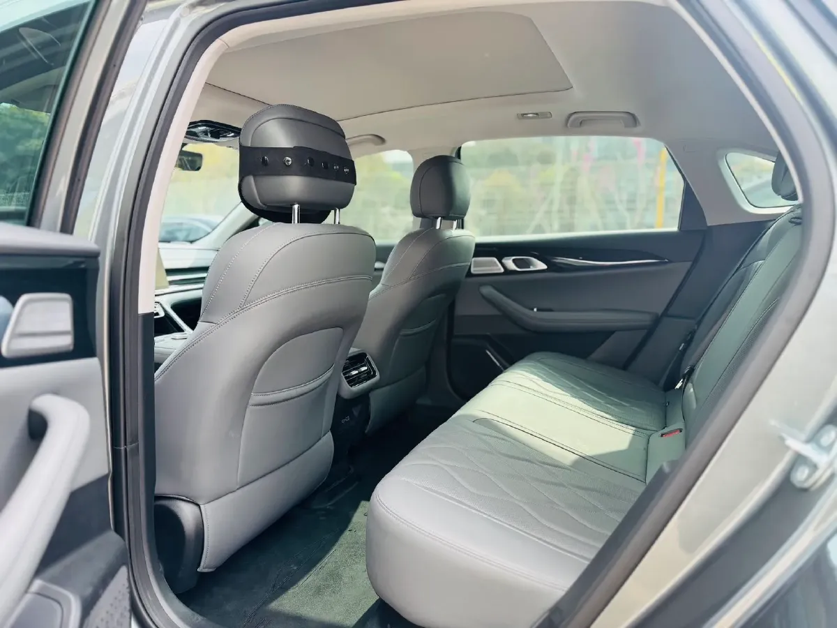 2025 Geely Galaxy A7 1.5L 112HP L4 1DHT PHEV,autocango,china used car exporter,china ev exporter,chinese used car exporter,chinese used ev exporter