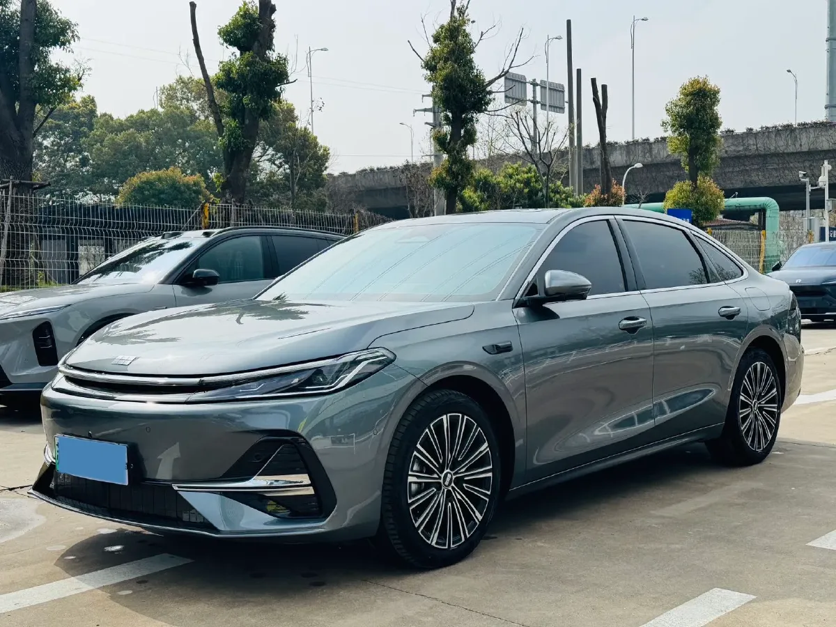 2025 Geely Galaxy A7 1.5L 112HP L4 1DHT PHEV,autocango,china used car exporter,china ev exporter,chinese used car exporter,chinese used ev exporter