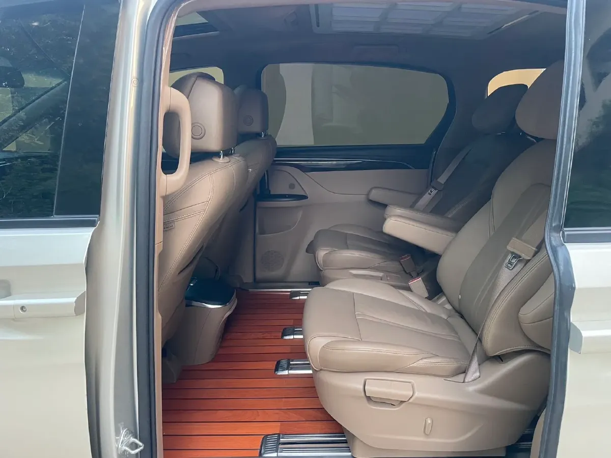 2018 Buick GL8 2.0T 260HP L4 6AT,autocango,china used car exporter,china ev exporter,chinese used car exporter,chinese used ev exporter
