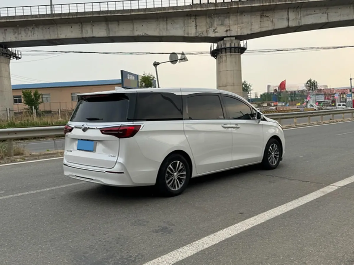 2022 Buick GL8 2.0T 237HP L4 9AT,autocango,china used car exporter,china ev exporter,chinese used car exporter,chinese used ev exporter