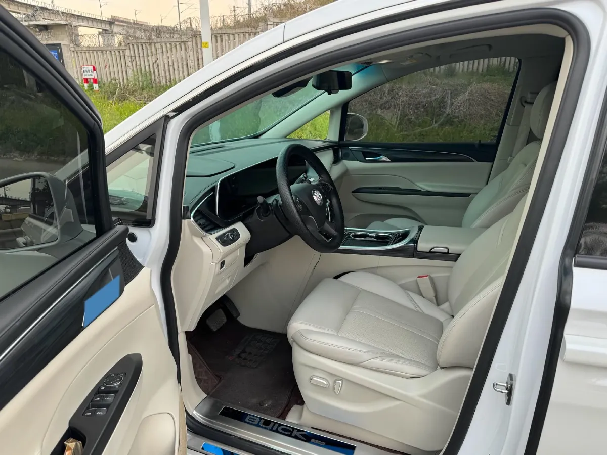 2022 Buick GL8 2.0T 237HP L4 9AT,autocango,china used car exporter,china ev exporter,chinese used car exporter,chinese used ev exporter
