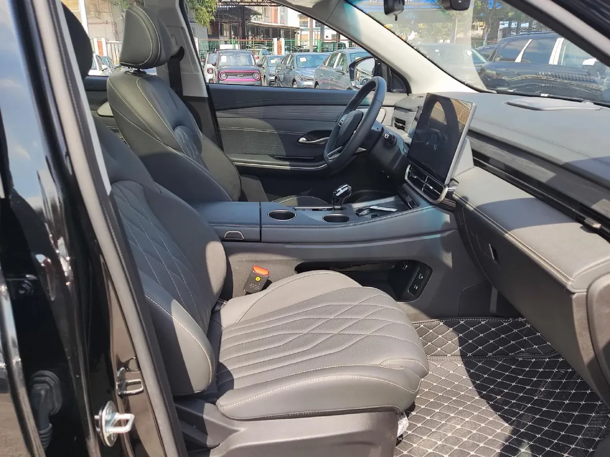 2024 Jetour X90 PRO 1.6T 197HP L4 7DCT,autocango,china used car exporter,china ev exporter,chinese used car exporter,chinese used ev exporter