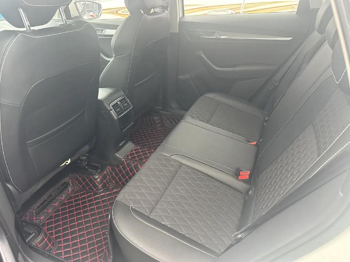 2019 Skoda Karoq 1.4T 150HP L4 7DCT,autocango,china used car exporter,china ev exporter,chinese used car exporter,chinese used ev exporter