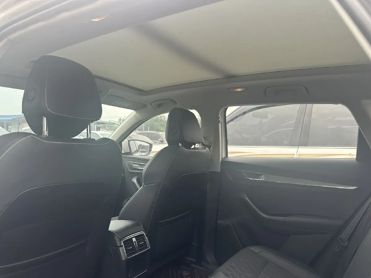 2019 Skoda Karoq 1.4T 150HP L4 7DCT,autocango,china used car exporter,china ev exporter,chinese used car exporter,chinese used ev exporter