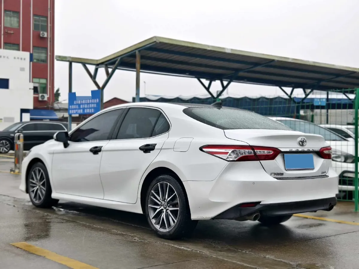 2021 Toyota Camry 2.5L 209HP L4 8AT,autocango,china used car exporter,china ev exporter,chinese used car exporter,chinese used ev exporter