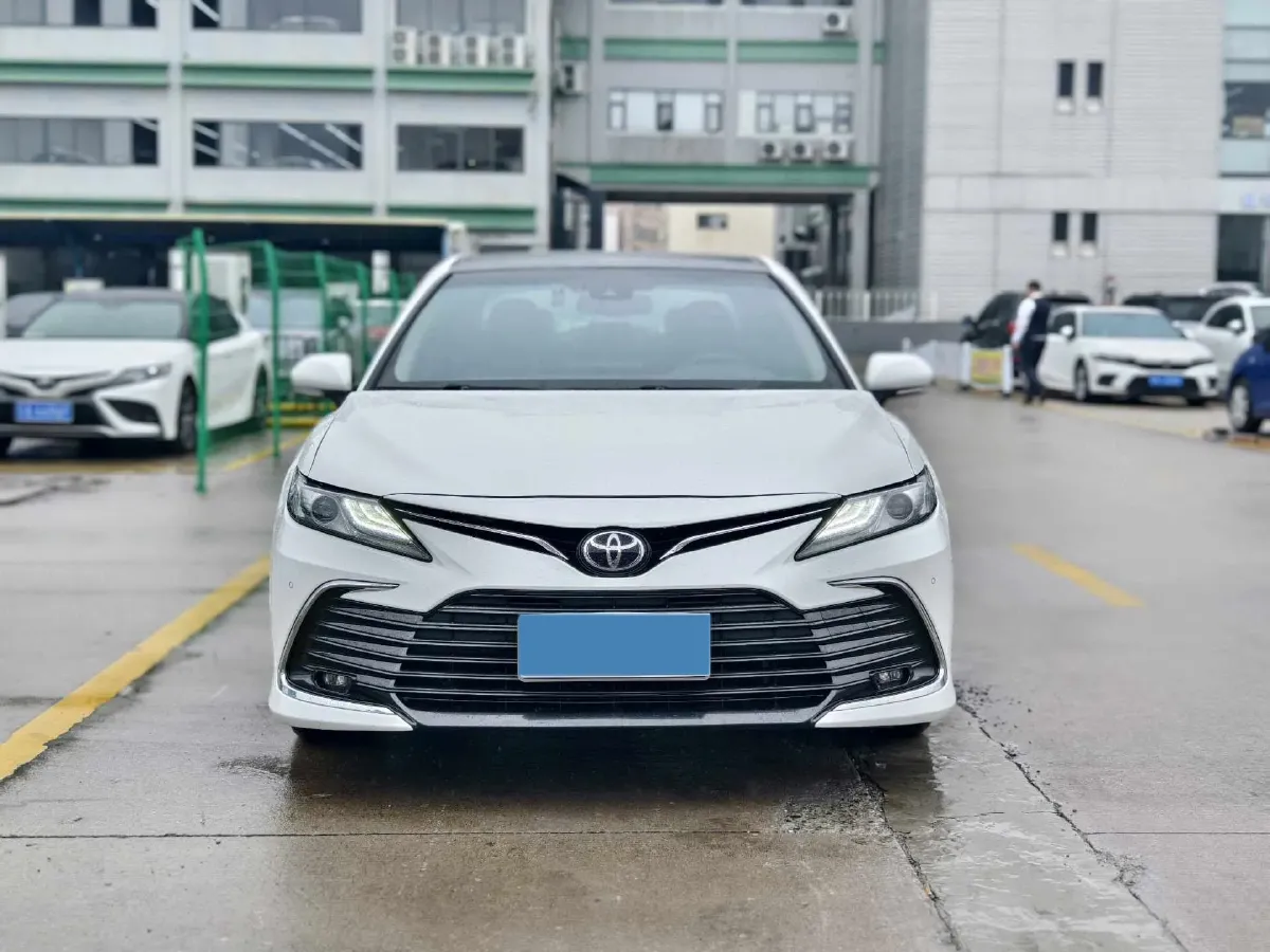 2021 Toyota Camry 2.5L 209HP L4 8AT,autocango,china used car exporter,china ev exporter,chinese used car exporter,chinese used ev exporter