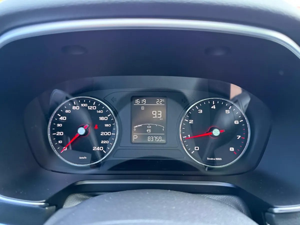 2018 Roewe RX5 1.5T 169HP L4 7DCT,autocango,china used car exporter,china ev exporter,chinese used car exporter,chinese used ev exporter