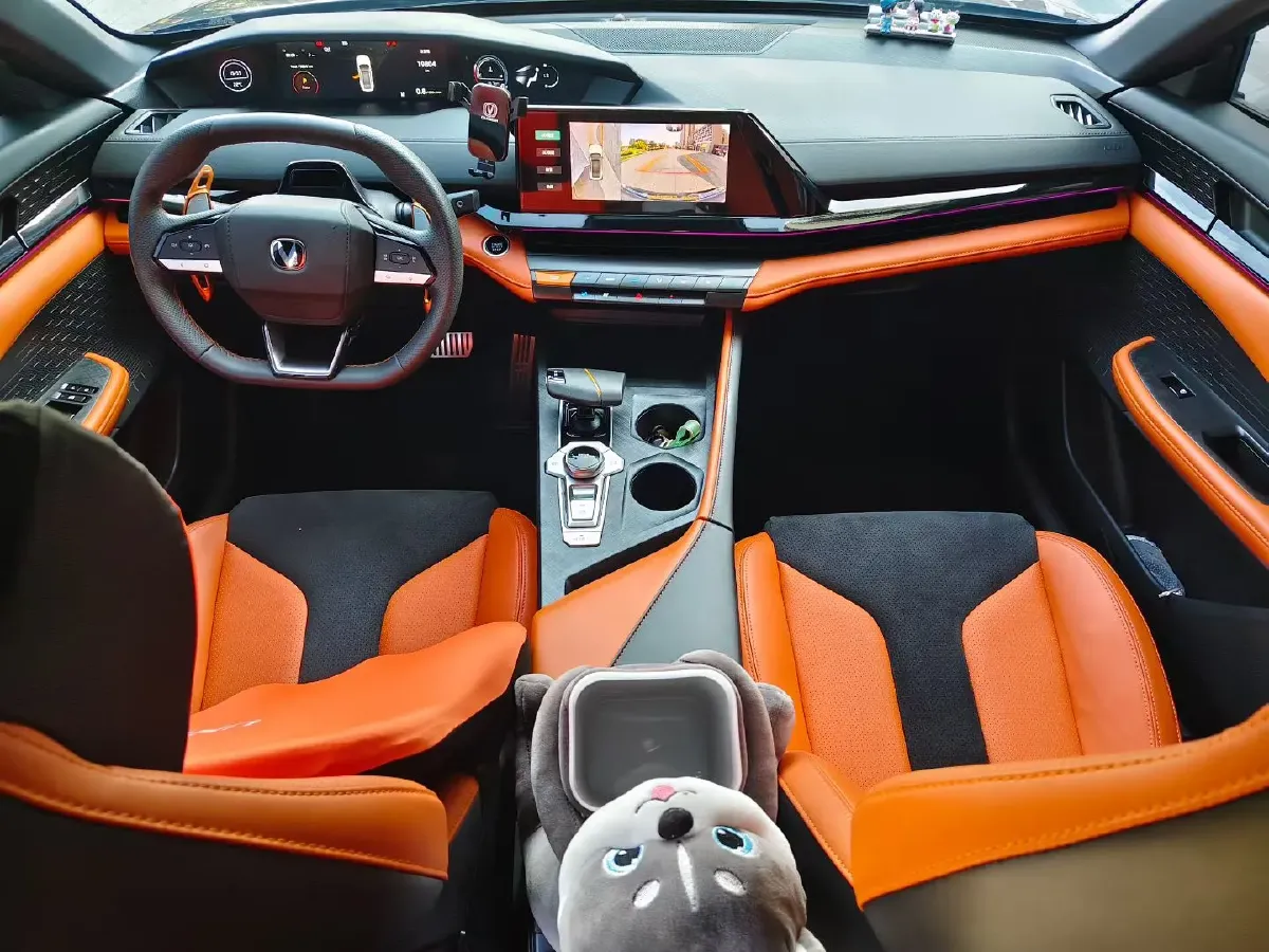 2023 ChangAn UNI-V 1.5T 188HP L4 7DCT,autocango,china used car exporter,china ev exporter,chinese used car exporter,chinese used ev exporter