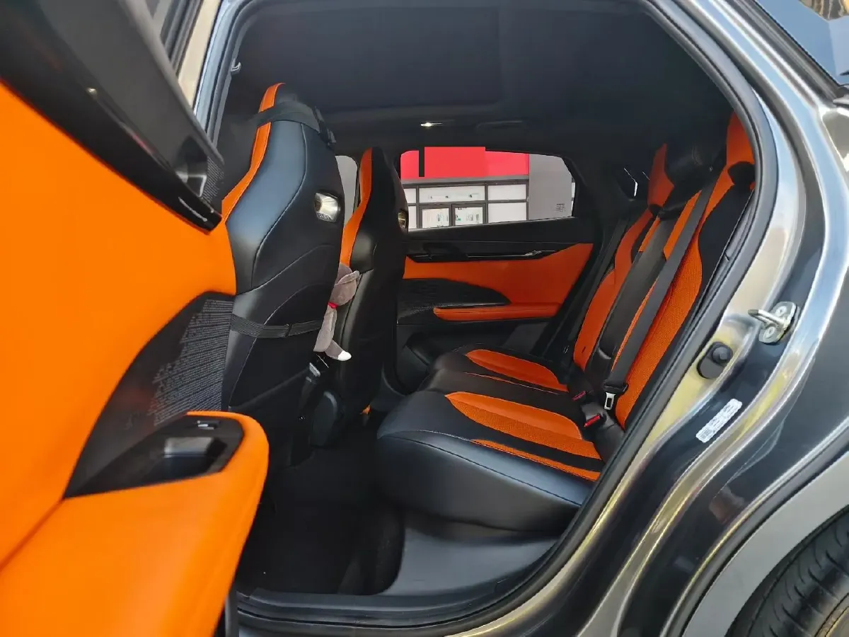 2023 ChangAn UNI-V 1.5T 188HP L4 7DCT,autocango,china used car exporter,china ev exporter,chinese used car exporter,chinese used ev exporter