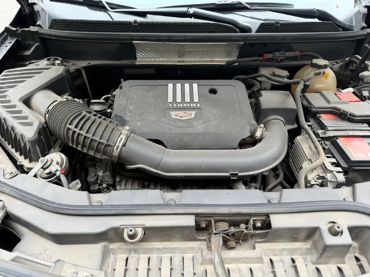 2022 Cadillac XT5 2.0T 237HP L4 9AT,autocango,china used car exporter,china ev exporter,chinese used car exporter,chinese used ev exporter