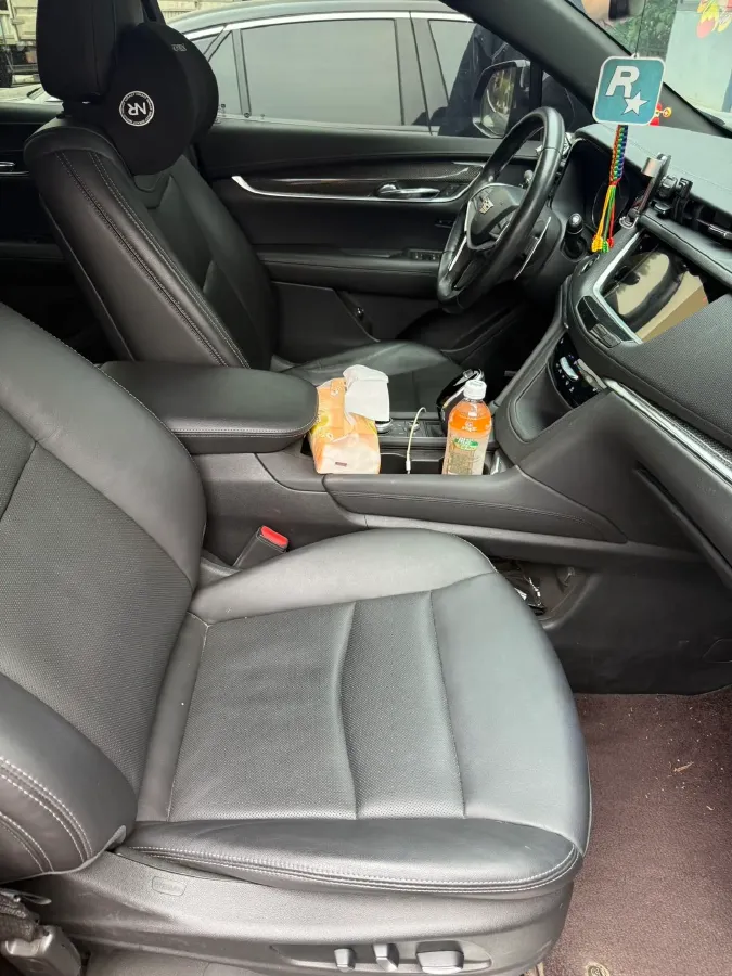 2022 Cadillac XT5 2.0T 237HP L4 9AT,autocango,china used car exporter,china ev exporter,chinese used car exporter,chinese used ev exporter