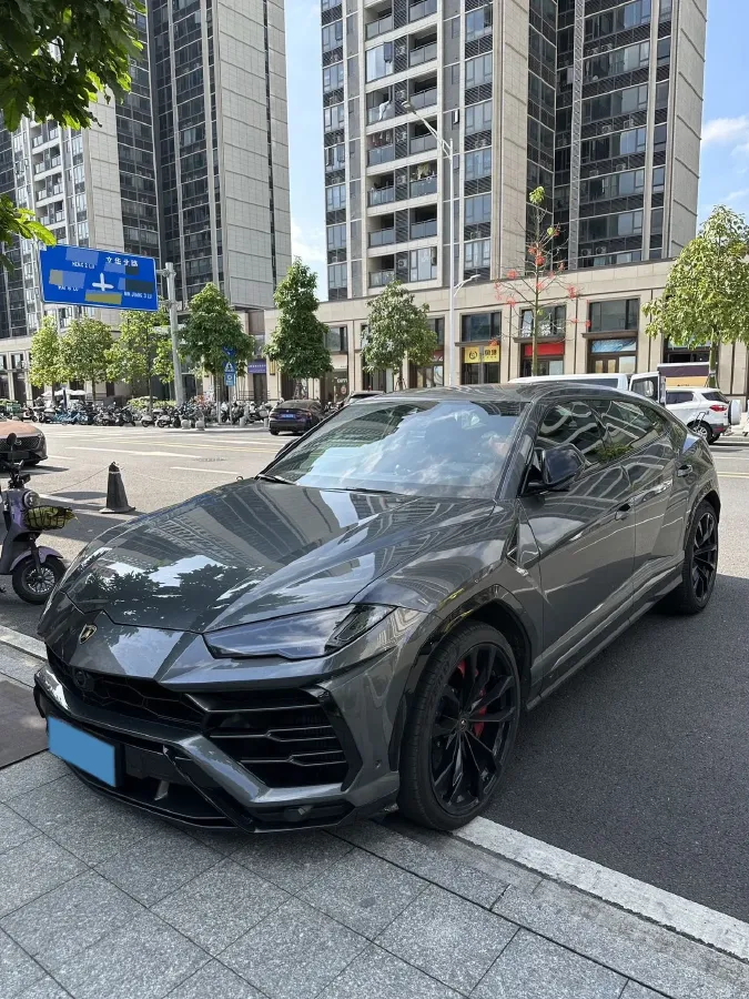 2021 Lamborghini Urus 4.0T 641HP V8 8AT,autocango,china used car exporter,china ev exporter,chinese used car exporter,chinese used ev exporter