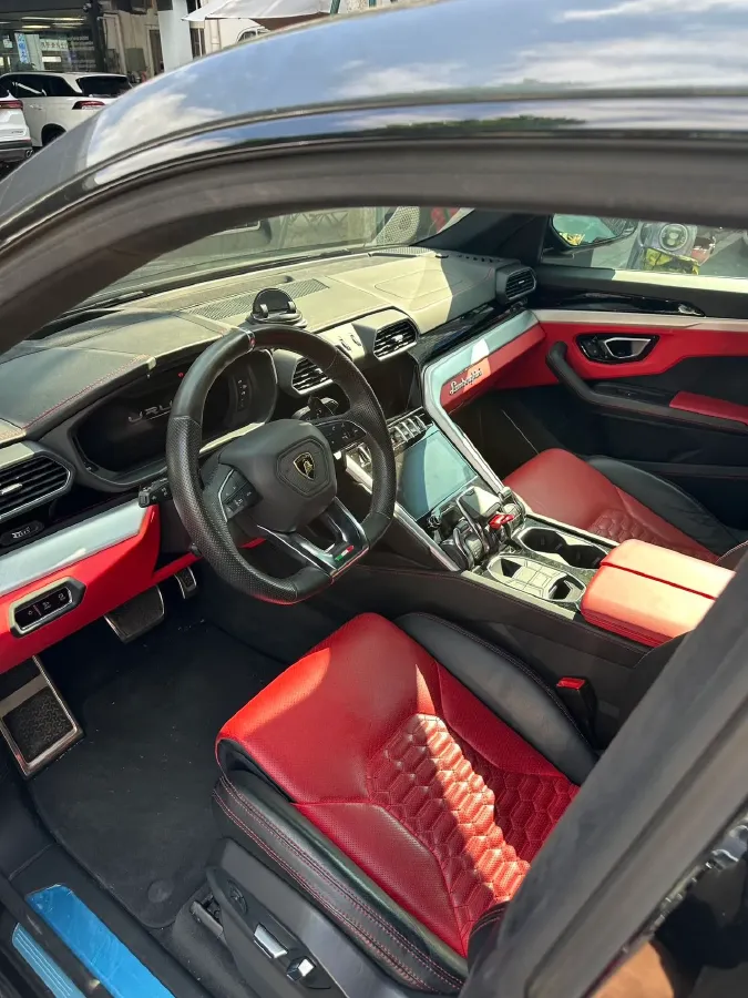 2021 Lamborghini Urus 4.0T 641HP V8 8AT,autocango,china used car exporter,china ev exporter,chinese used car exporter,chinese used ev exporter