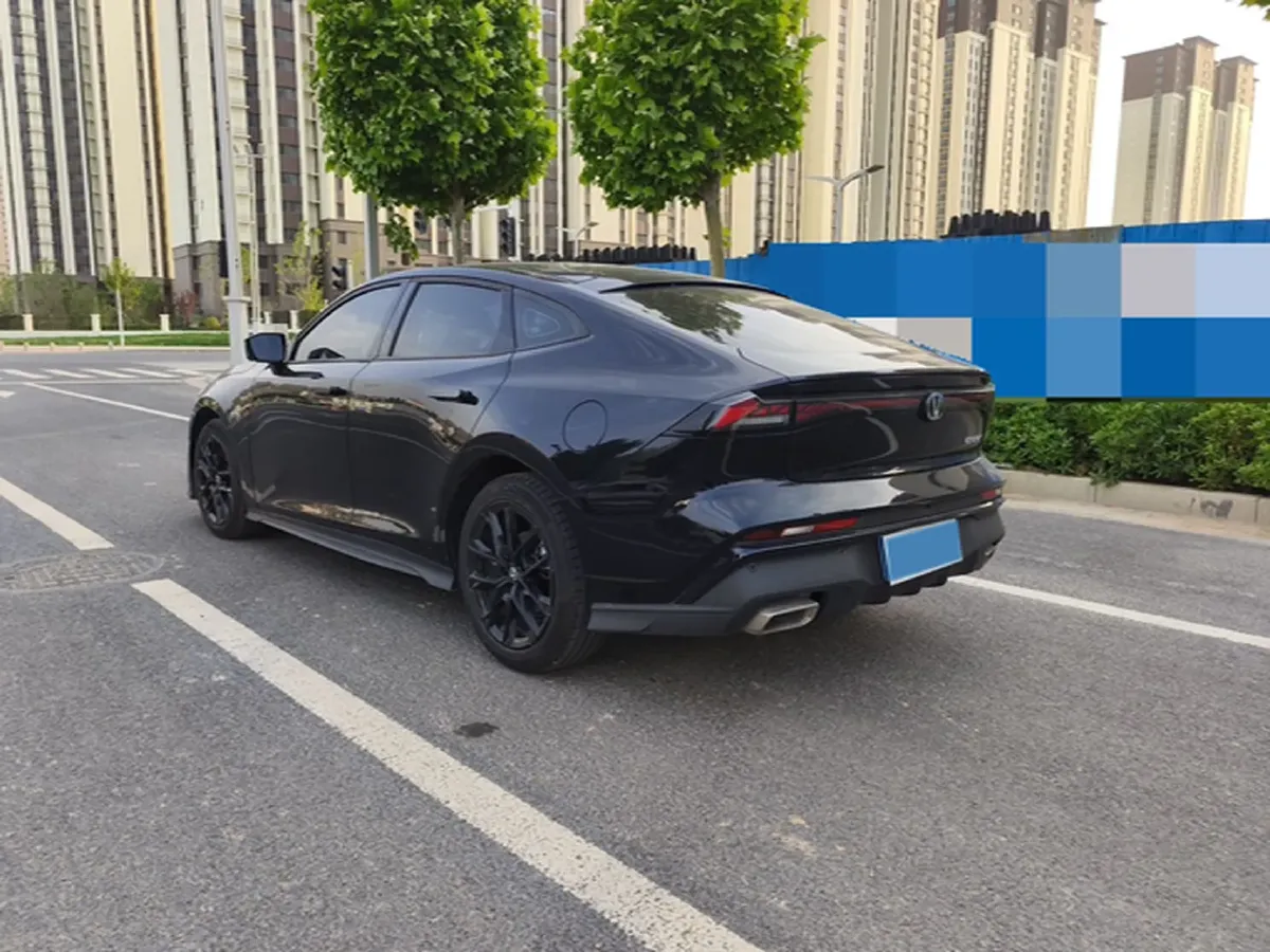 2024 ChangAn UNI-V 1.5T 188HP L4 7DCT,autocango,china used car exporter,china ev exporter,chinese used car exporter,chinese used ev exporter