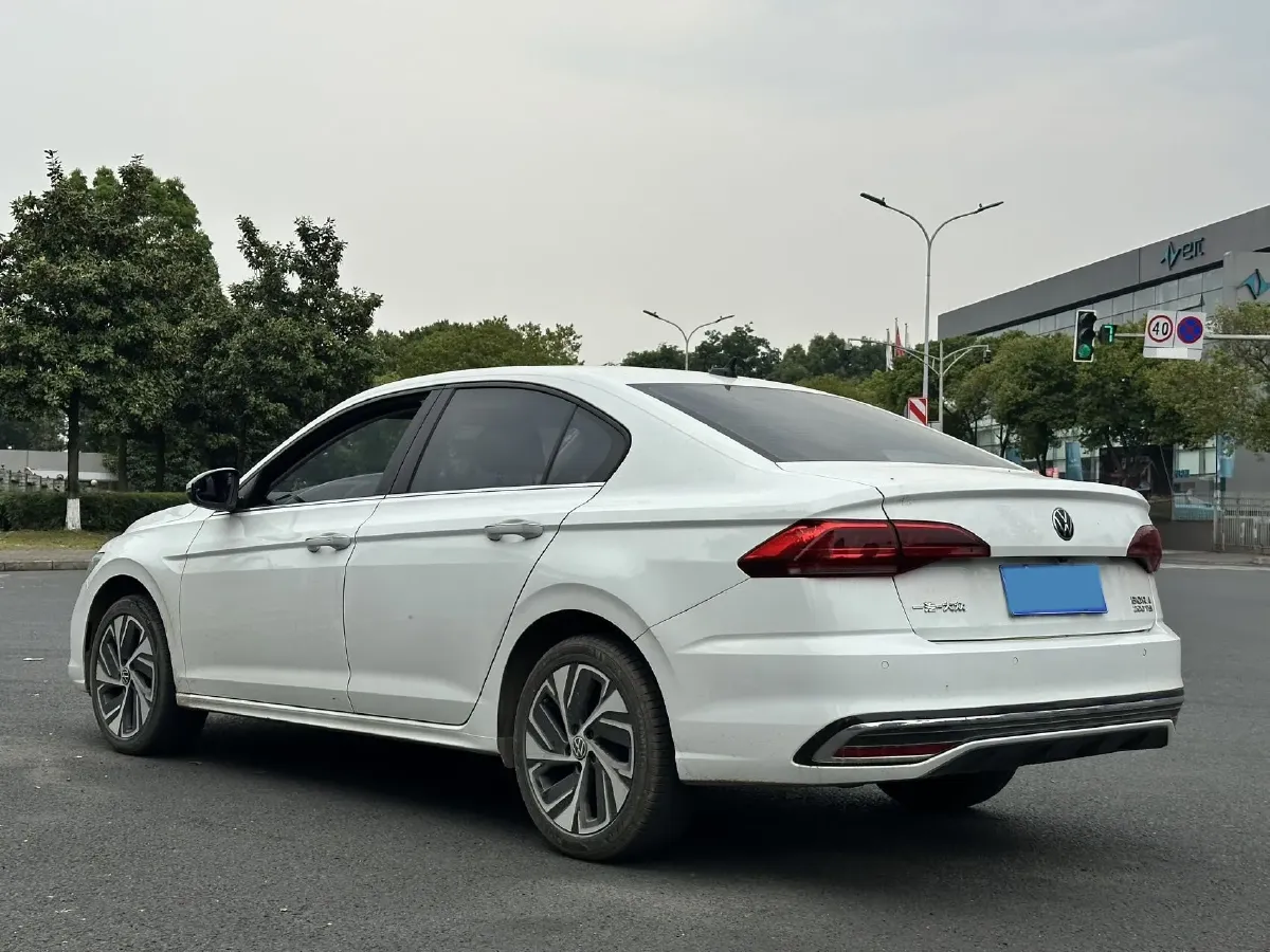 2023 Volkswagen Bora 1.2T 116HP L4 7DCT,autocango,china used car exporter,china ev exporter,chinese used car exporter,chinese used ev exporter