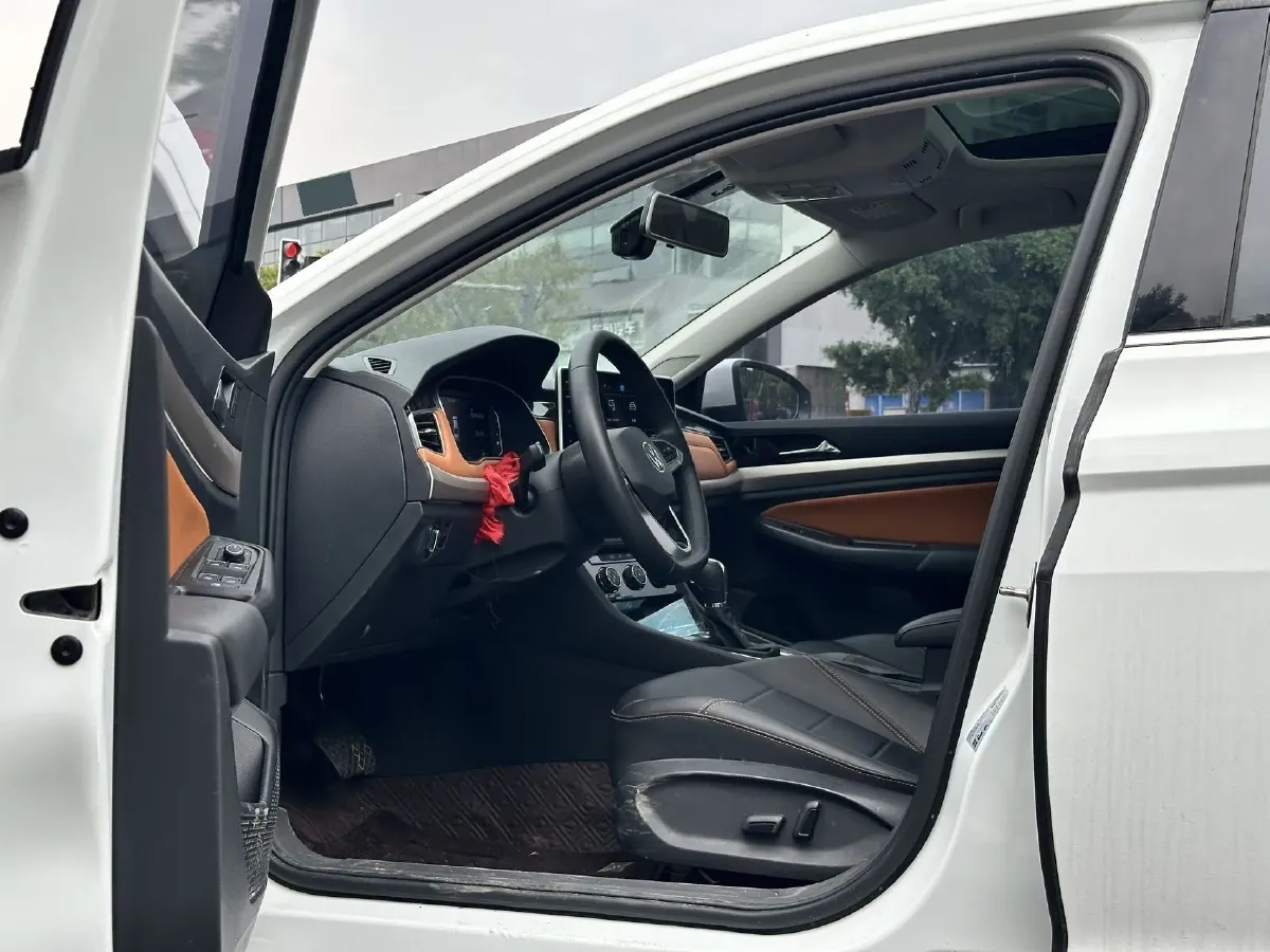 2023 Volkswagen Bora 1.2T 116HP L4 7DCT,autocango,china used car exporter,china ev exporter,chinese used car exporter,chinese used ev exporter