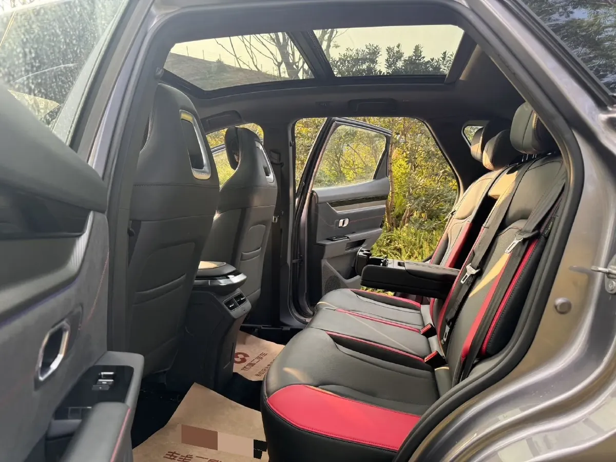 2022 Jetour DASHING 1.6T 197HP L4 7DCT,autocango,china used car exporter,china ev exporter,chinese used car exporter,chinese used ev exporter