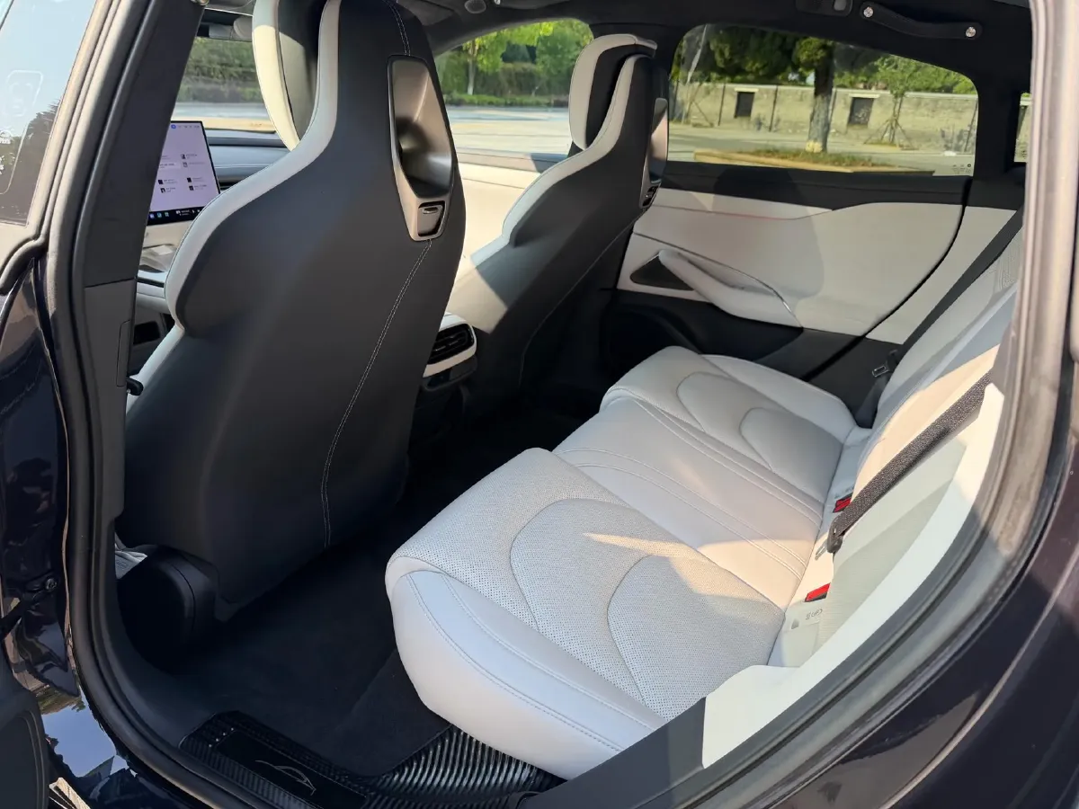 2024 MI SU7 BEV 101KWH,autocango,china used car exporter,china ev exporter,chinese used car exporter,chinese used ev exporter