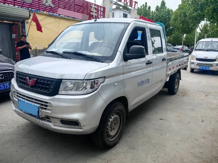 2019 WuLing RongGuang New Truck 1.5L 107HP L4 5MT,autocango,china used car exporter,china ev exporter,chinese used car exporter,chinese used ev exporter
