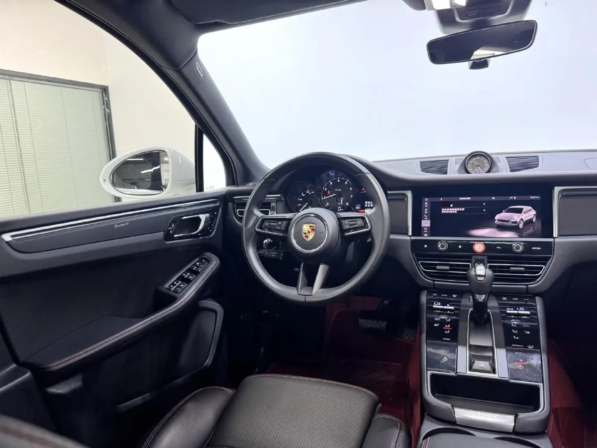 2022 Porsche Macan 2.0T 265HP L4 7DCT,autocango,china used car exporter,china ev exporter,chinese used car exporter,chinese used ev exporter