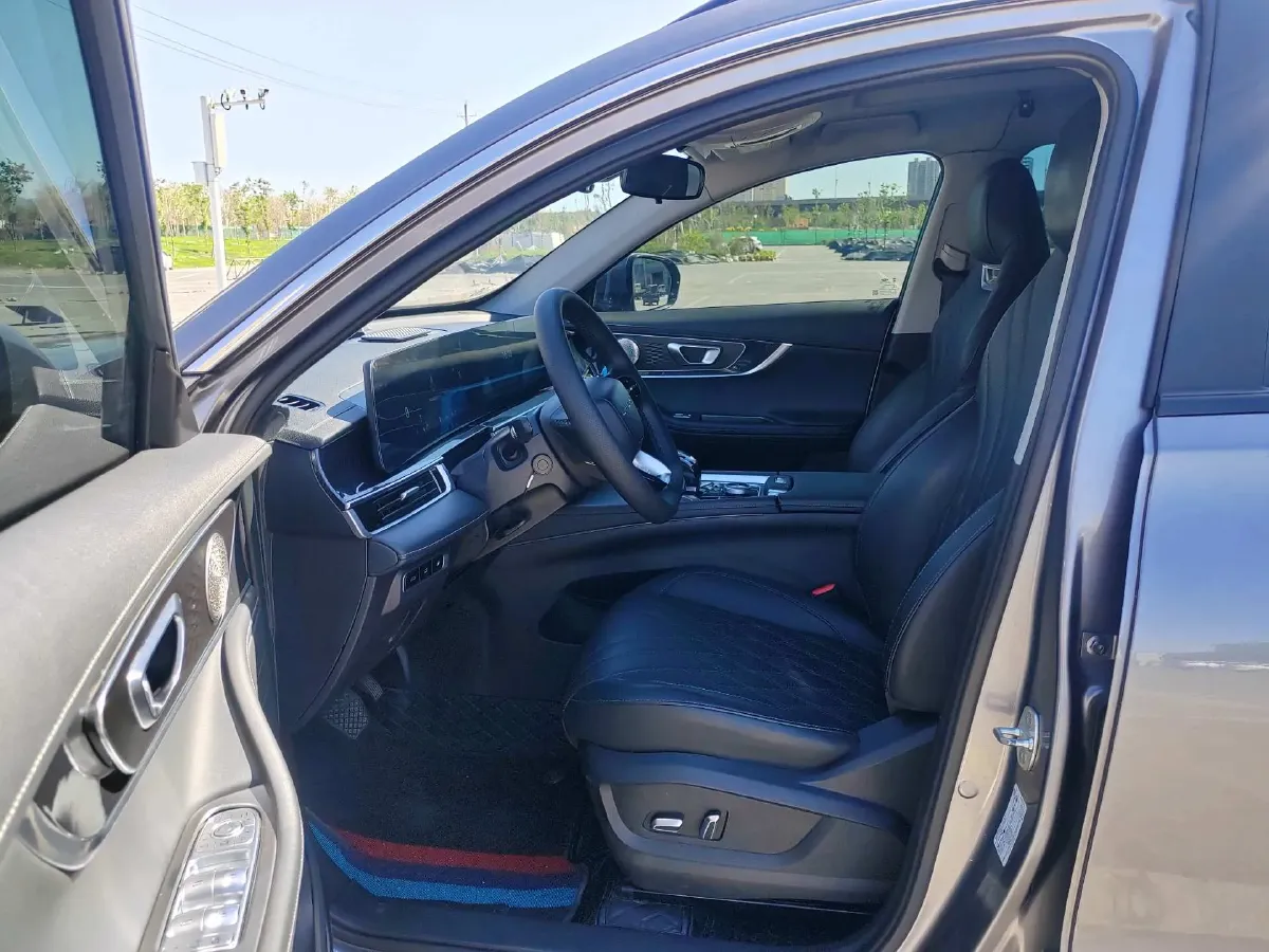 2023 Chery Tiggo 7 Plus 1.5T 156HP L4 3DHT PHEV 19.27KWH,autocango,china used car exporter,china ev exporter,chinese used car exporter,chinese used ev exporter